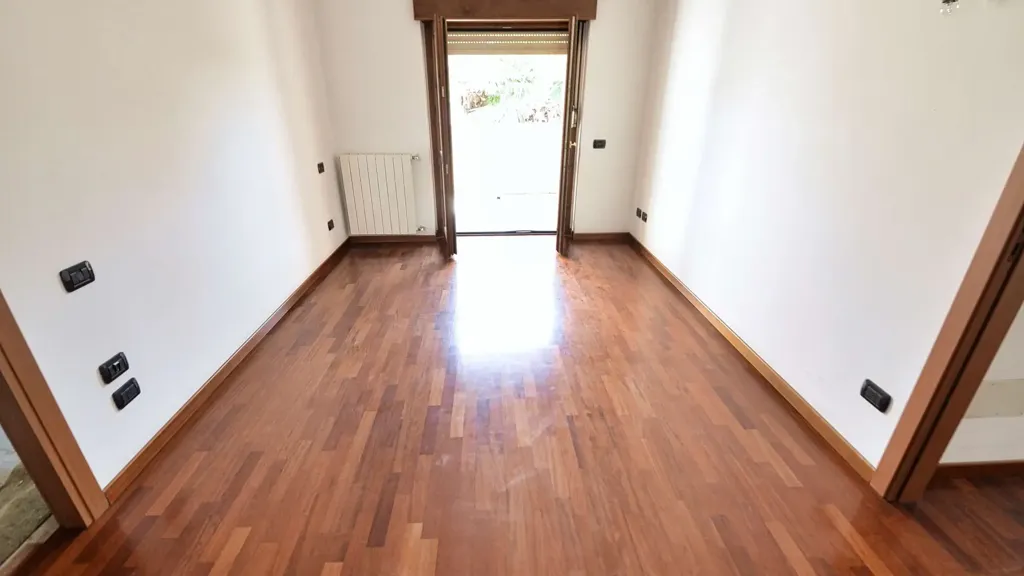 hallway_entrance