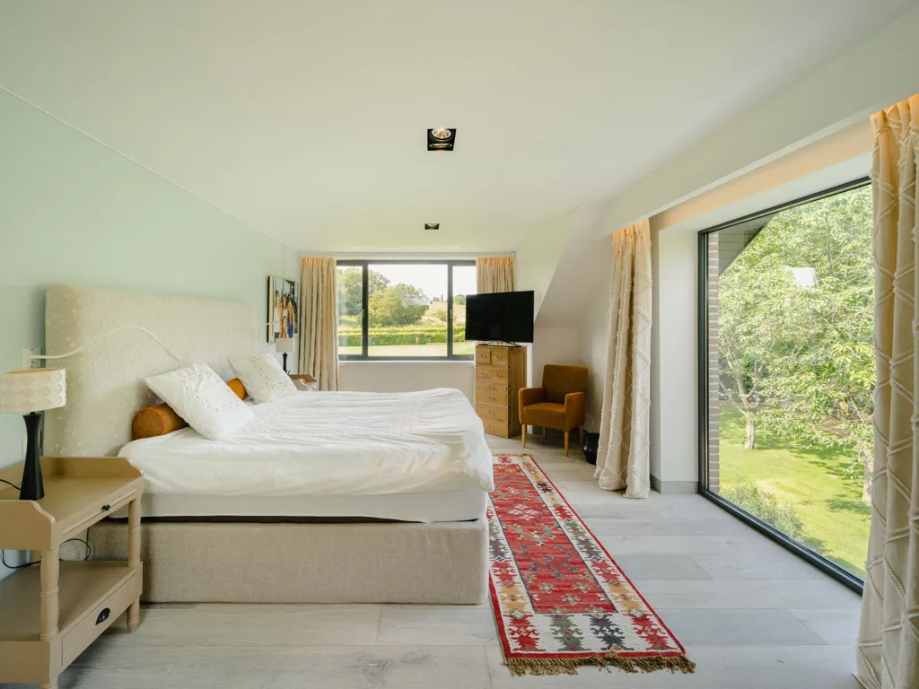 Magamistoad - Elegant Villa with Heated Pool in Ohain