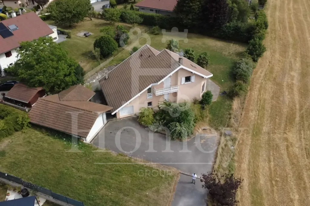 4-room house in Cranves-Sales