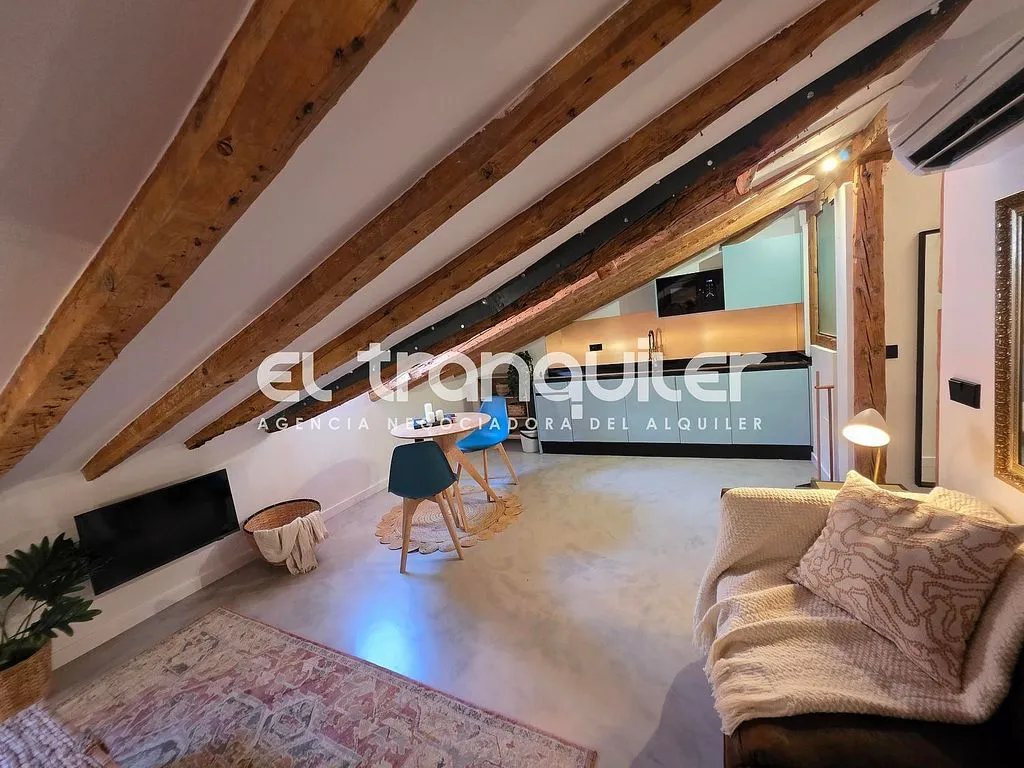 Stanze - Studio with Air Conditioning in De la Luna Street