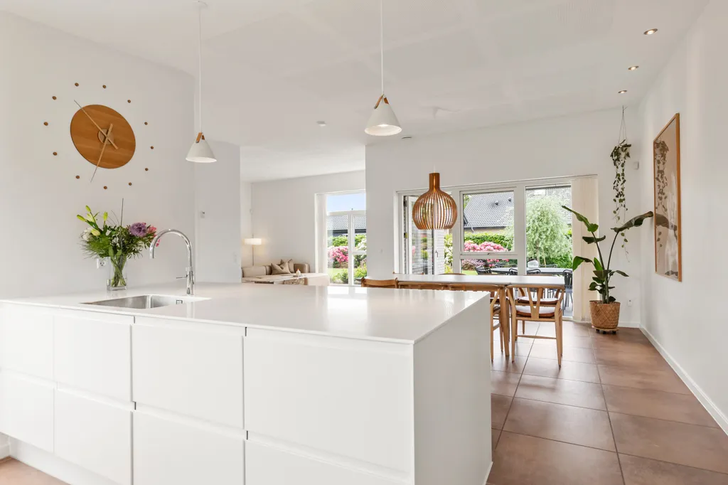 Cuisine - Modern Villa with Large Garden in Aabybro