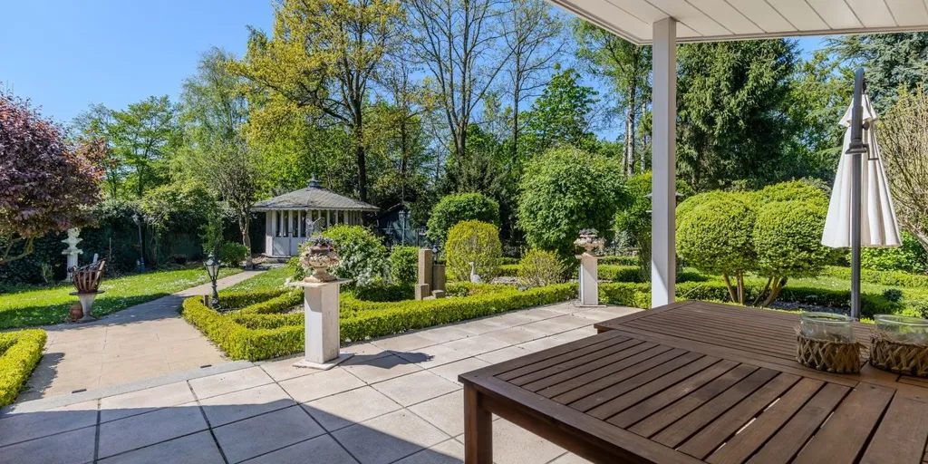 Terrazza - Detached House with Garden in Lanaken