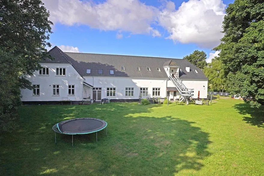 Vue aérienne - Estate with 8 Apartments near Train Station, Klippinge