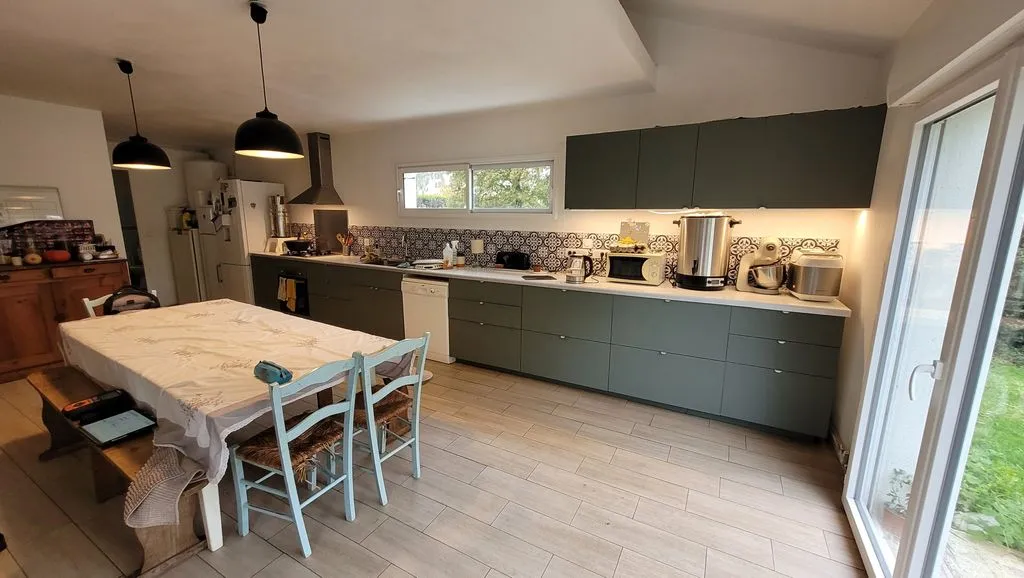 Cuisine - Maison Luxueuse avec Véranda à Château-Thébaud