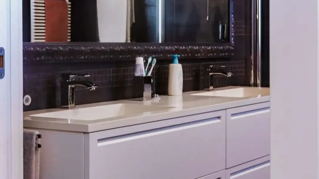 Bathrooms - Modern Villa with Pool in Vittorio Veneto