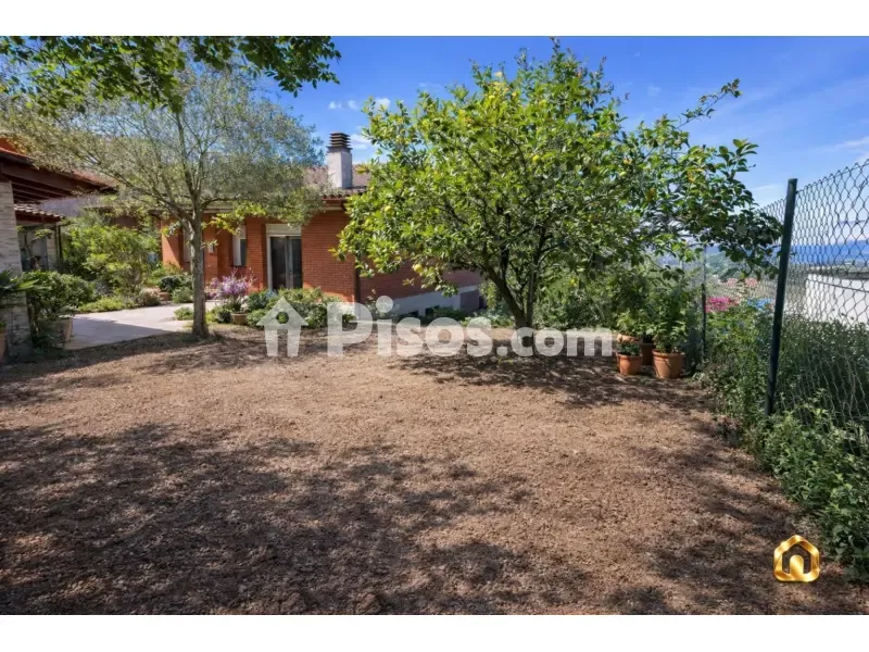 Aed - Four-Way House with Pool in Sant Fost