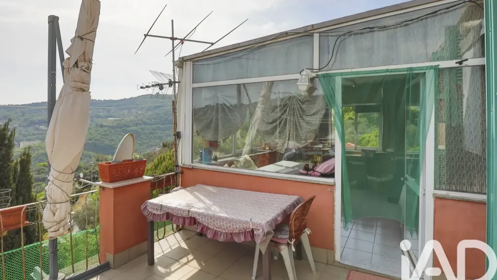 Terrace - Villa with Sea View in Genoa Staglieno
