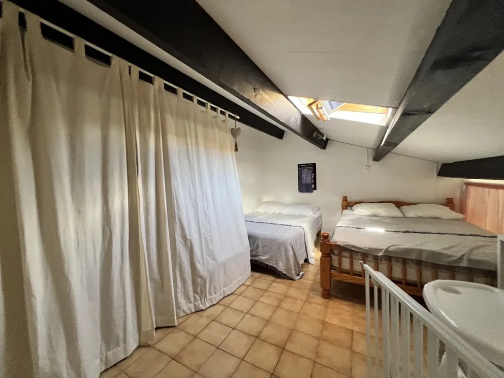 Chambres - Pavillon T2 avec Terrasse et Vue Mer près de la Garrigue
