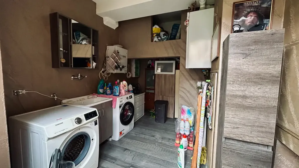 Utility Room - Historic Villa with Garden in Florence