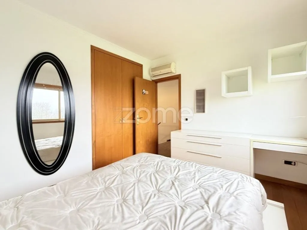 Magamistoad - Luxury House with Garage in Brito, Guimarães