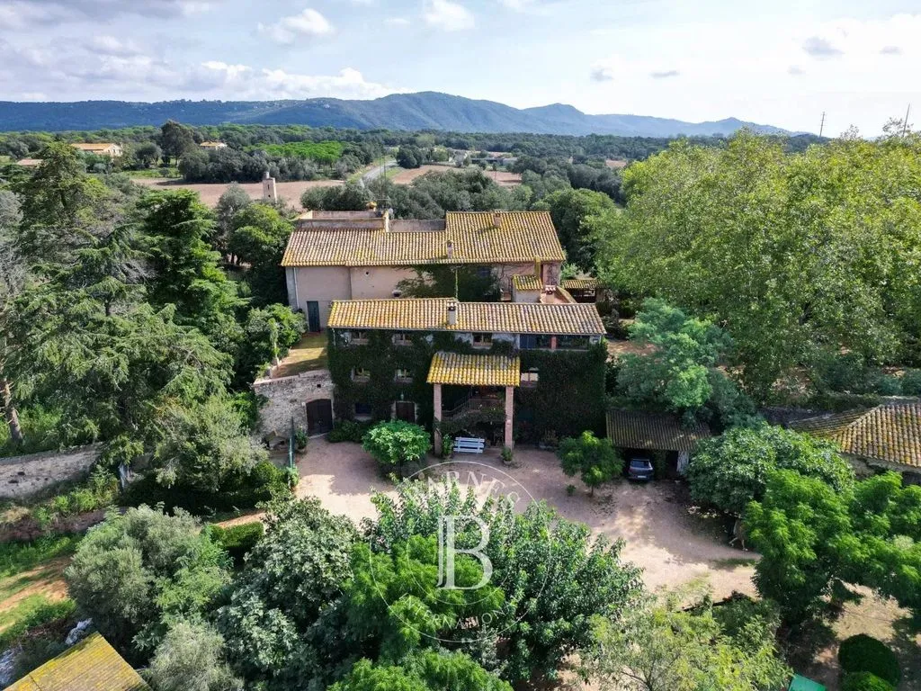 Vue aérienne - Modernist Farmhouse with Pool in Llagostera