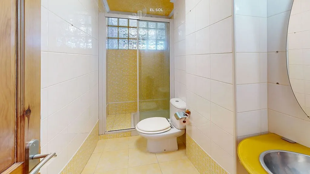 Salles de bain - Apartment with Garden View in Gijón