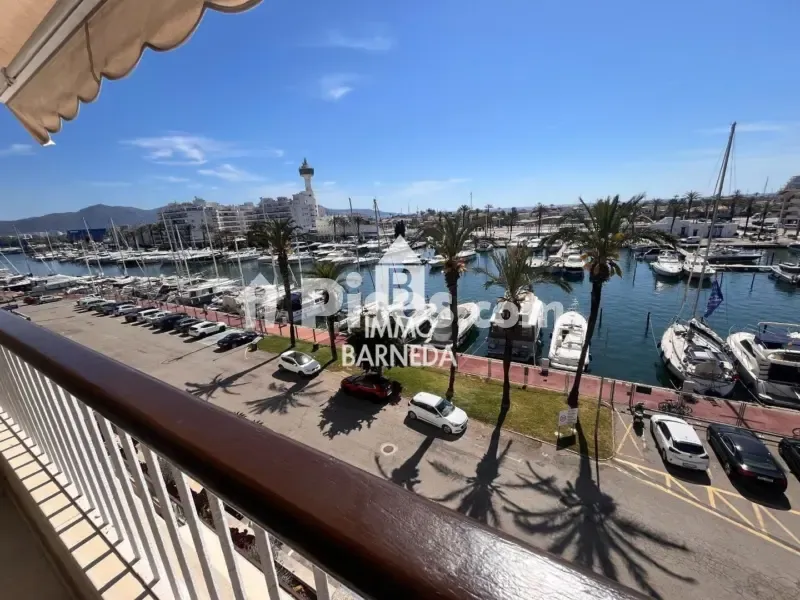 Rõdu - Reformed Apartment with Sea View in Port Grec