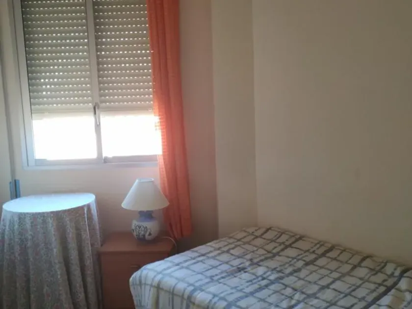 Magamistoad - Bright Apartment with Patio in Plasencia Centre