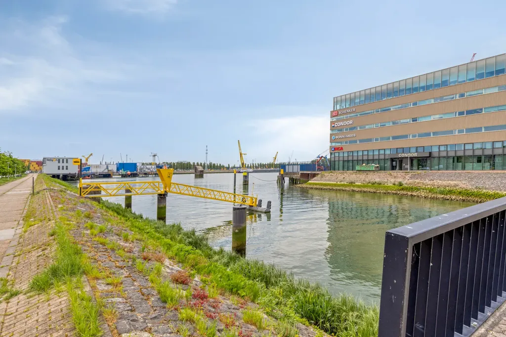 3-toaline korter asukohas Rotterdam