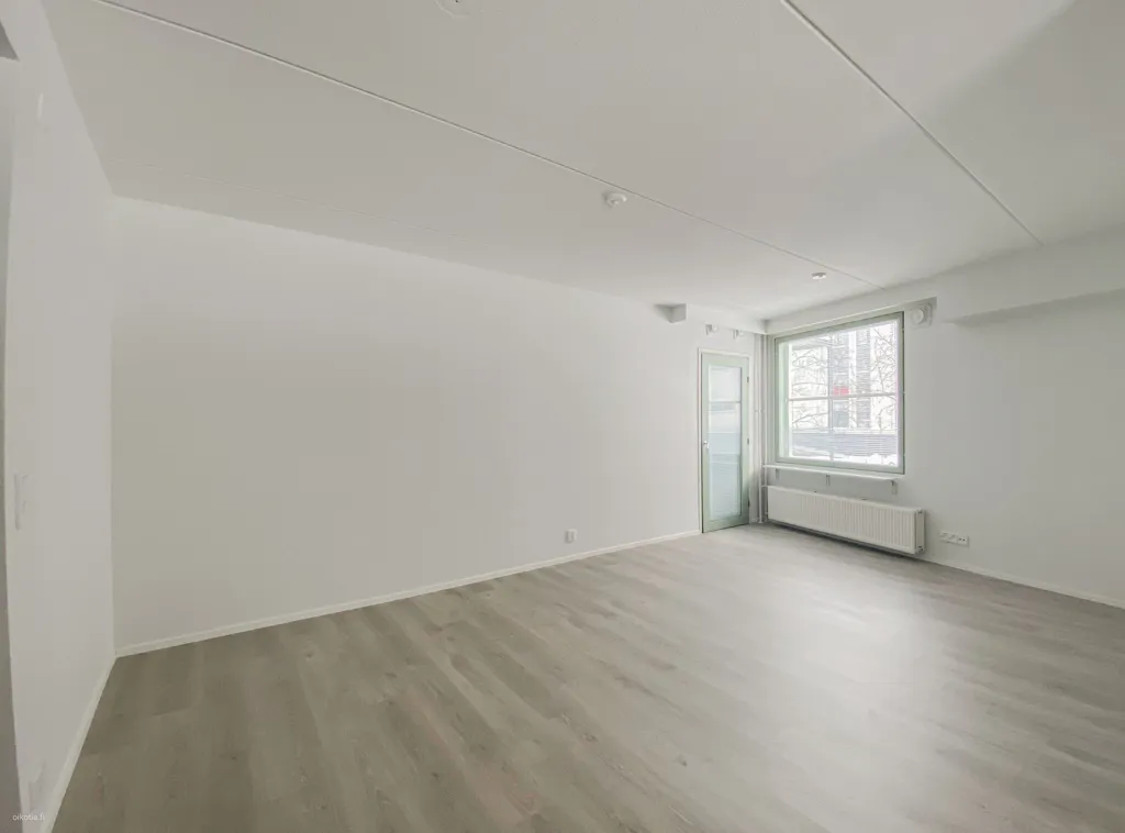 Rooms - Apartment with Balcony in Tikkurila, Vantaa