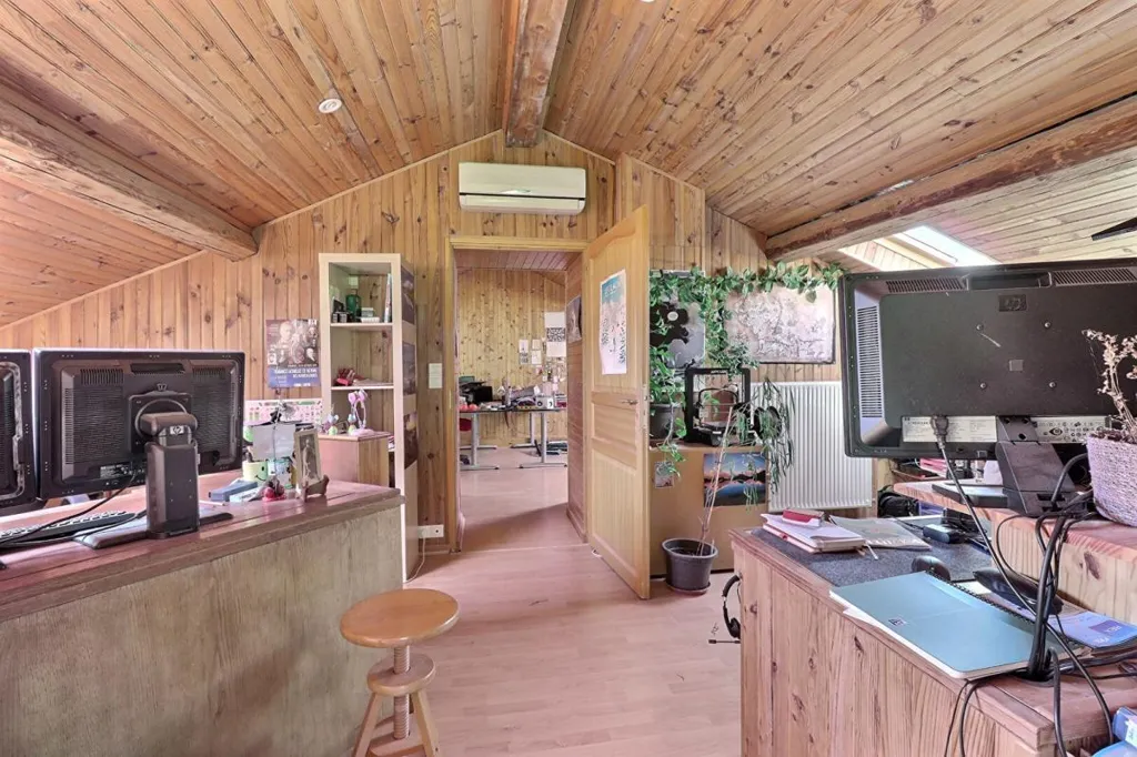 Bureau - Propriété de Caractère avec Deux Bâtisses à La Terrasse