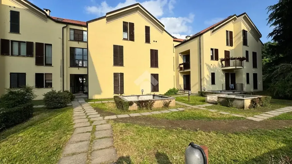 Garden - Renoavted Multilocale with Private Garden in Monza