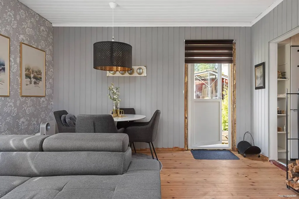 Séjour - Charming Villa with Garden in Boxholm