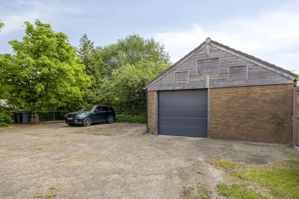 Välivaade - Semi-Detached Home with Workshop in Honselersdijk