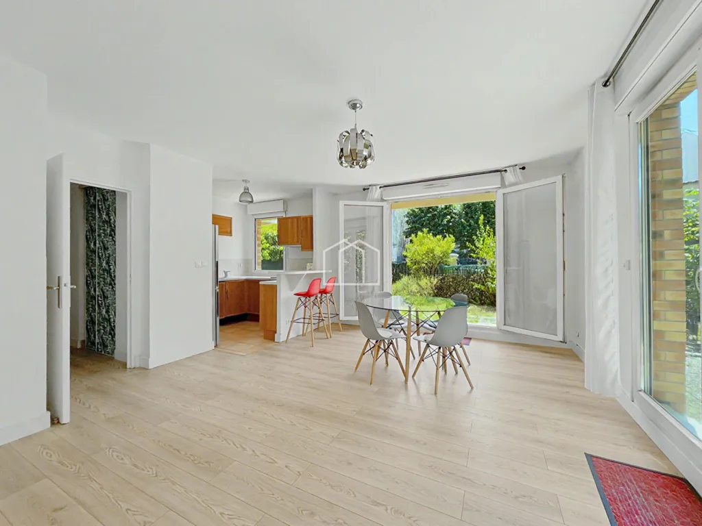 Soggiorno - 2-Bed Flat with Garden in Nanterre