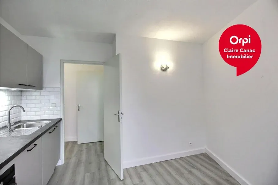 Cuisine - Appartement Rénové avec Balcon à Castres