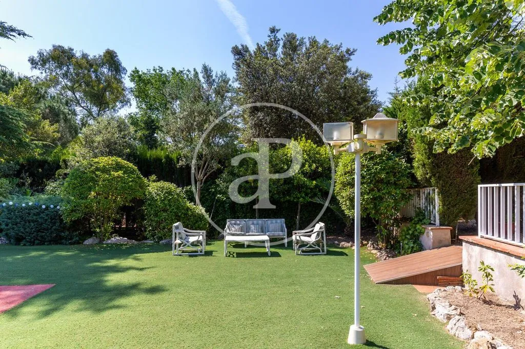 Aed - Luxury Villa with Pool in Matadepera