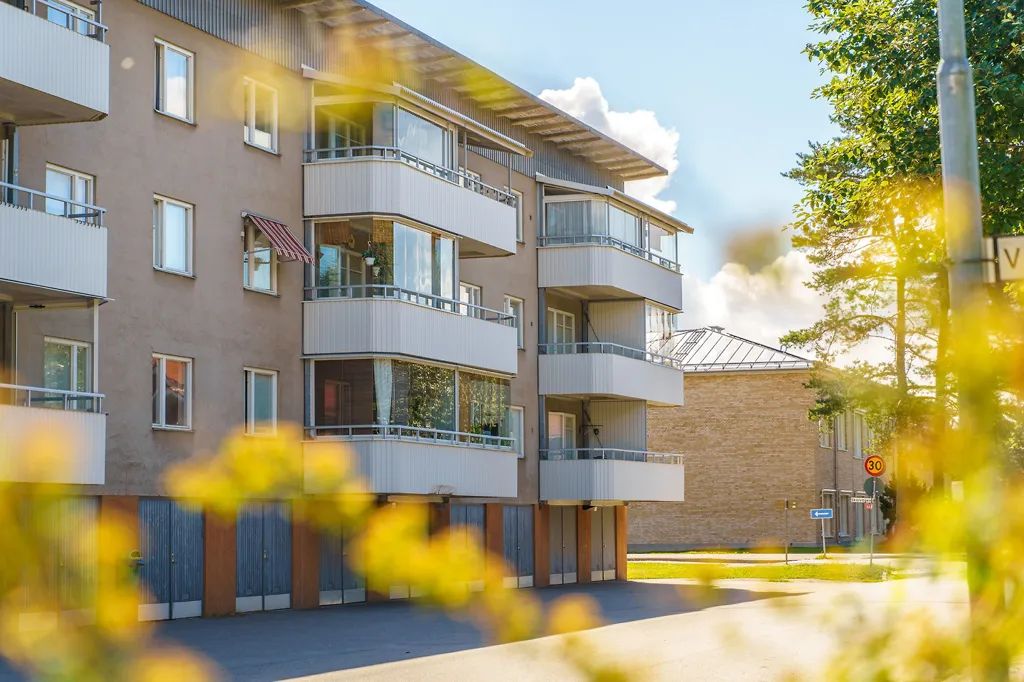 Välivaade - Well-Planned Gable Flat with South-Facing Balcony in Örbyhus