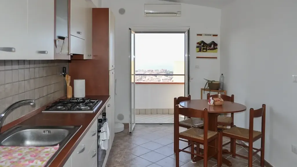 Cuisine - Rustic Apartment with Sea View in Scalea