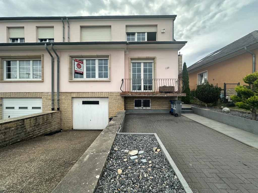 Außenansicht - Semi-Detachiertes Haus mit Terrasse in Dudelange