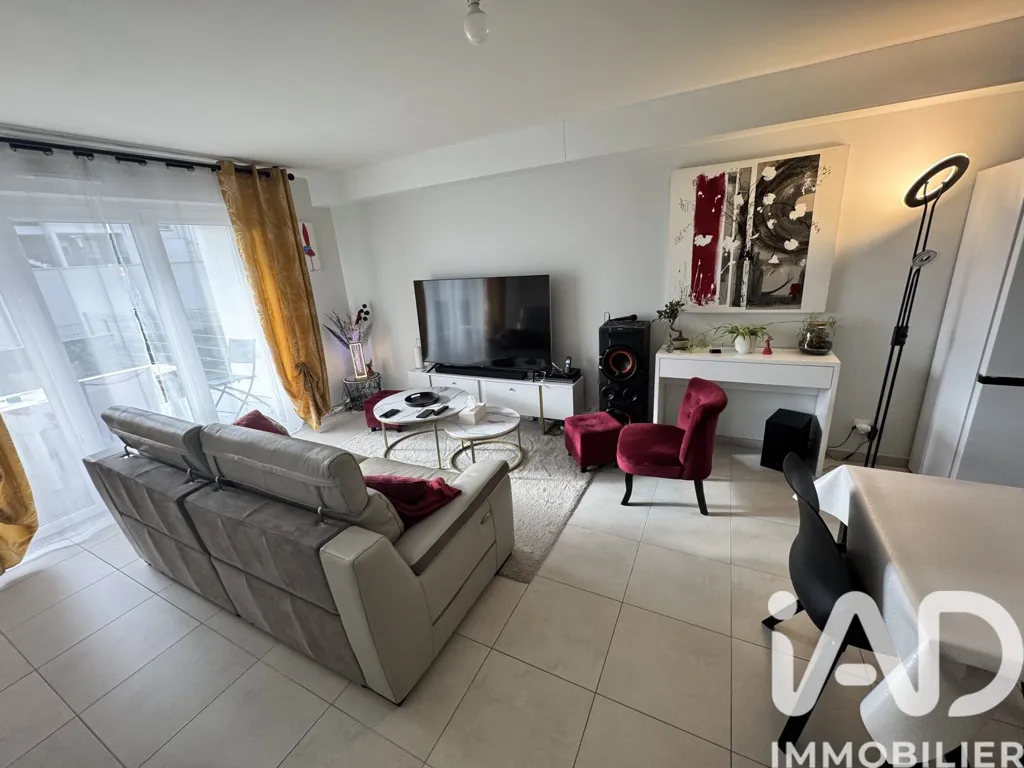 Soggiorno - Ground-Floor Apartment with Garden in Cannes-Écluse