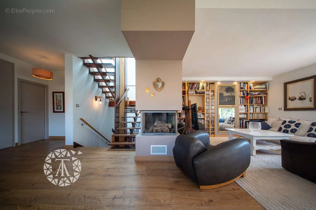 Elutuba - Architectural Villa with Pool in Perpignan
