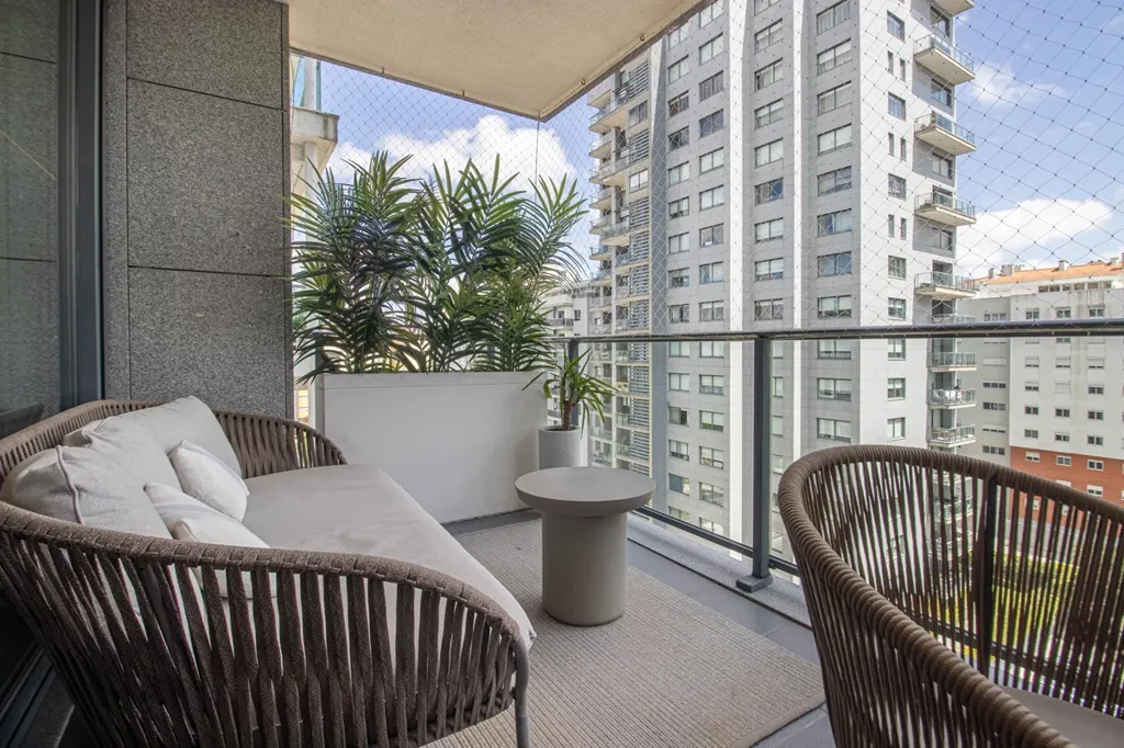 Balcon - 4 Bedroom Apartment with Pool in Alvalade, Lisbon