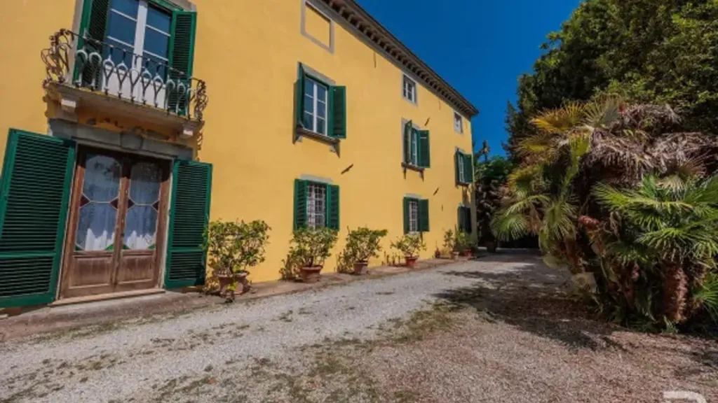 Välivaade - Historic Villa with Garden in Lucca