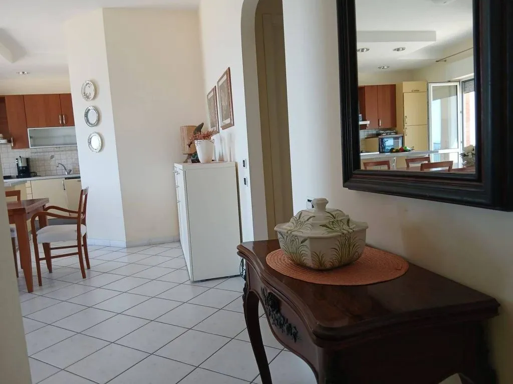 Salle à manger - Luxury Penthouse with Panoramic Views in Civitanova Marche
