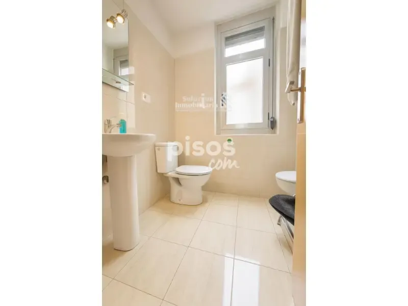 Salles de bain - Apartment with Plaza Views in La Fuente