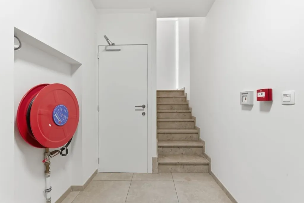 hallway_entrance