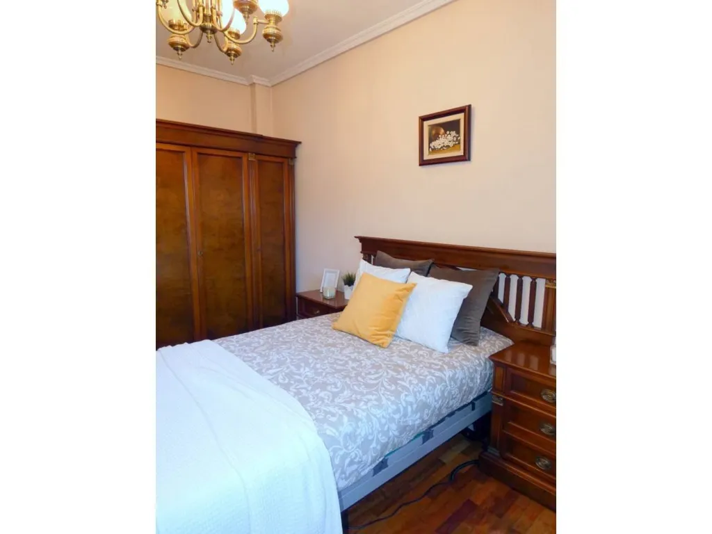 Magamistoad - Flat with Garage in Calle de Karmelo