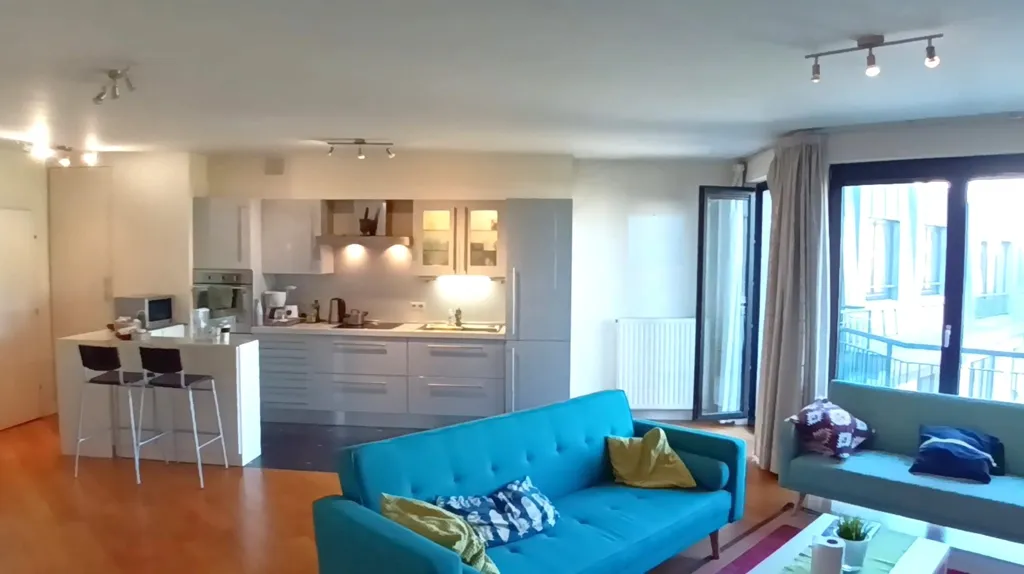 Elutuba - Penthouse with Private Park in Quiet Area