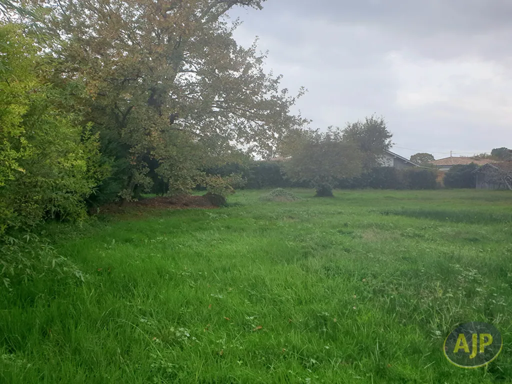 Aed - Plot with Garden in Andernos Les Bains