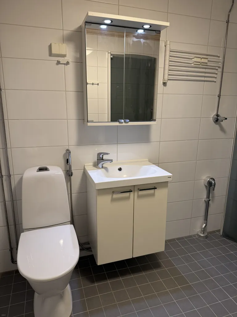 Vannitoad - Modern Studio with Balcony in Lahti
