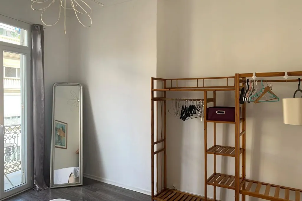 Magamistoad - 3-Bedroom Apartment with Balconies in Nice