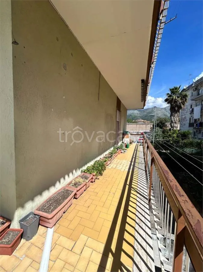 Balcon - Apartment with Balcony in Formia
