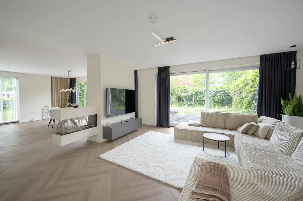 Elutuba - High-Quality Villa with Dachterras in Overgooi