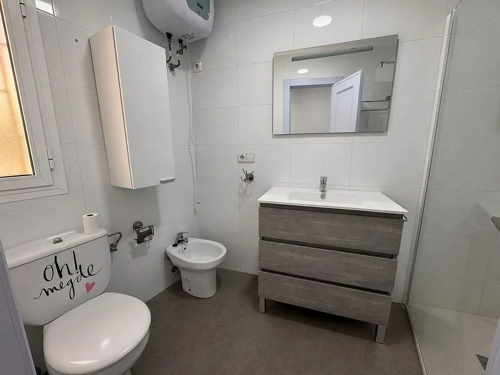 Vannitoad - Furnished Flat in Cathedral Centre, Almería