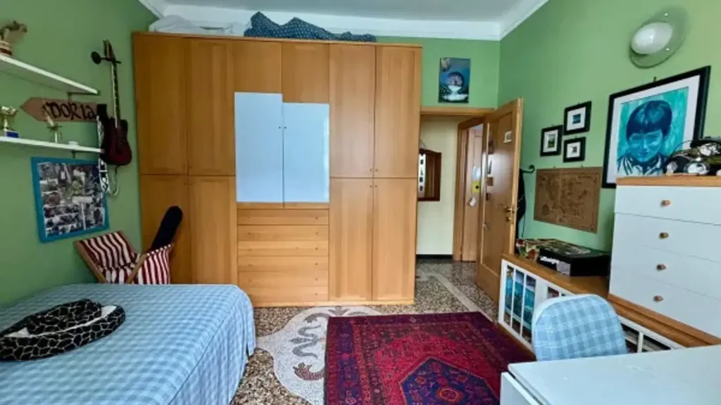 Bedrooms - Apartment with Balcony in Sestri Ponente
