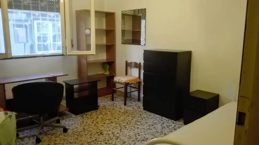 Bureau - 4-Bedroom Apartment with Ascender in Pisa Centre