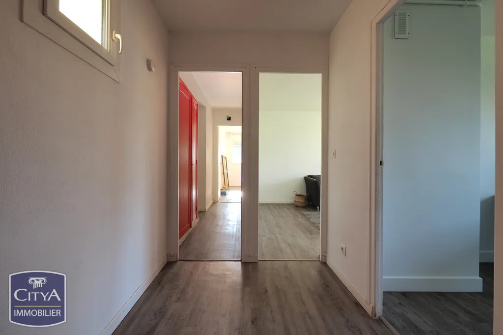 Esik - Renovated Flat with Balcony in Rue Albert 1er