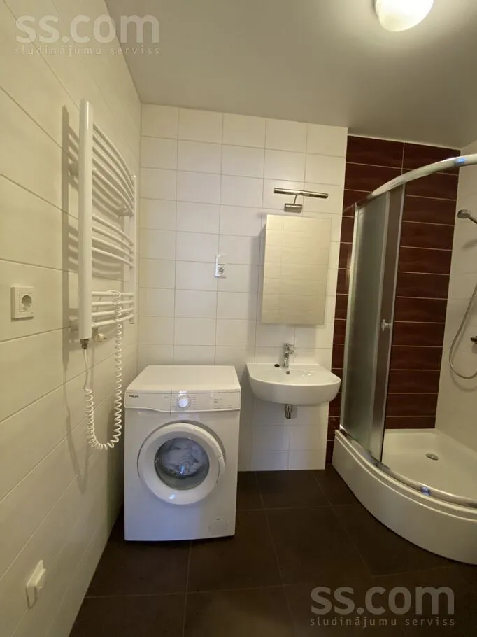 Vannitoad - Two-Bedroom Flat with Video Surveillance in Riga Centre