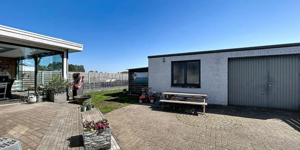 Terrasse - Maison Familiale avec Piscine Chauffée à Hamont